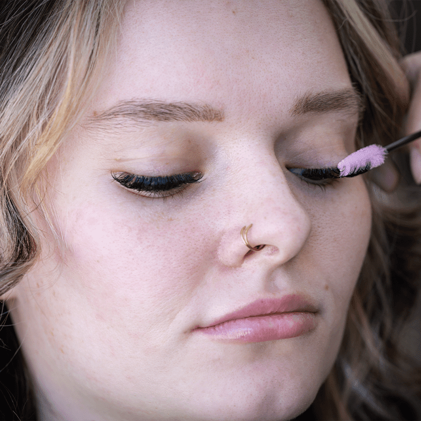 Pink Lash Brush in Volume Lashes